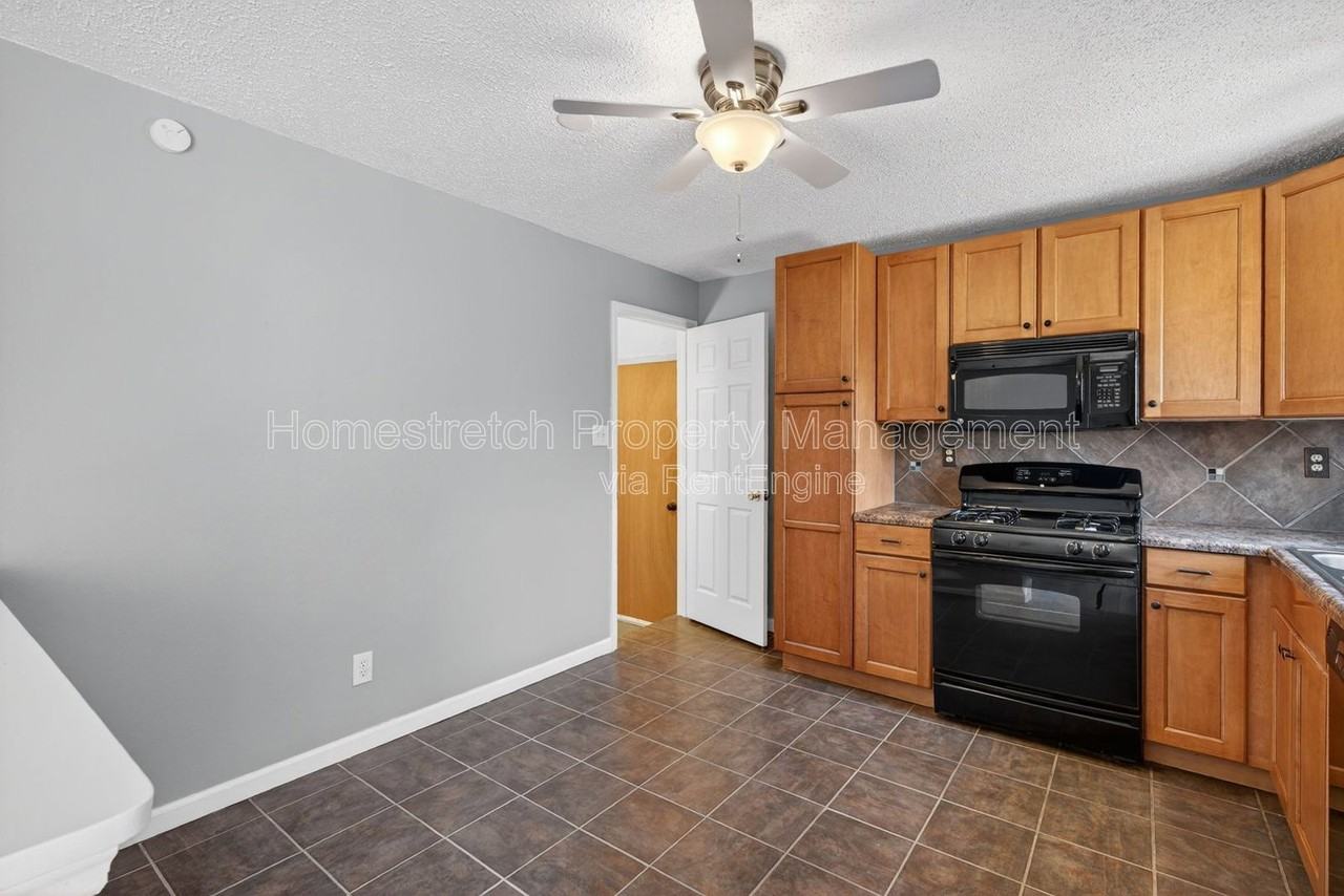 12887 Fox Haven Dr - Photo 3 of 30