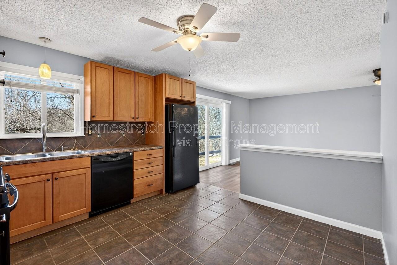 12887 Fox Haven Dr - Photo 5 of 30