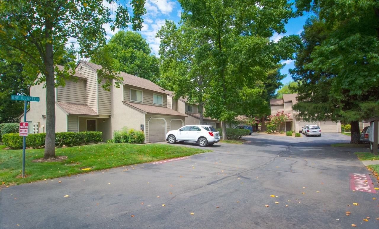 Aldergrove Townhomes - Photo 2 of 7