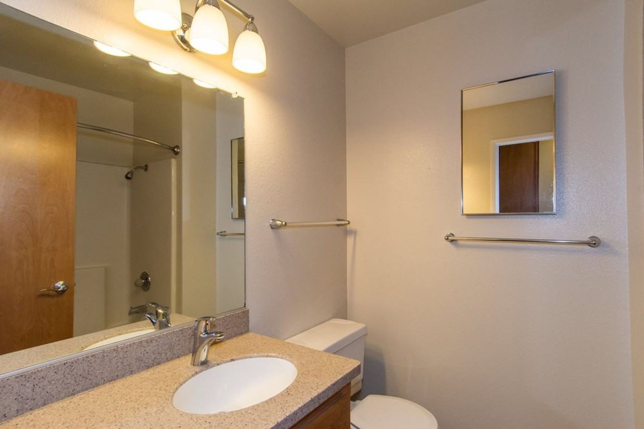 Aldergrove Townhomes - Photo 4 of 7