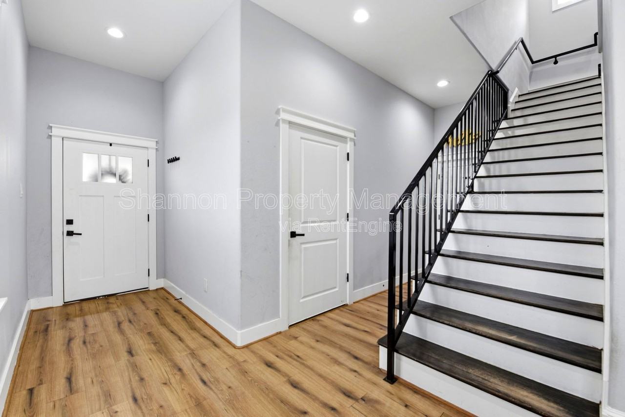 6476 T C Jester Blvd - Photo 6 of 50