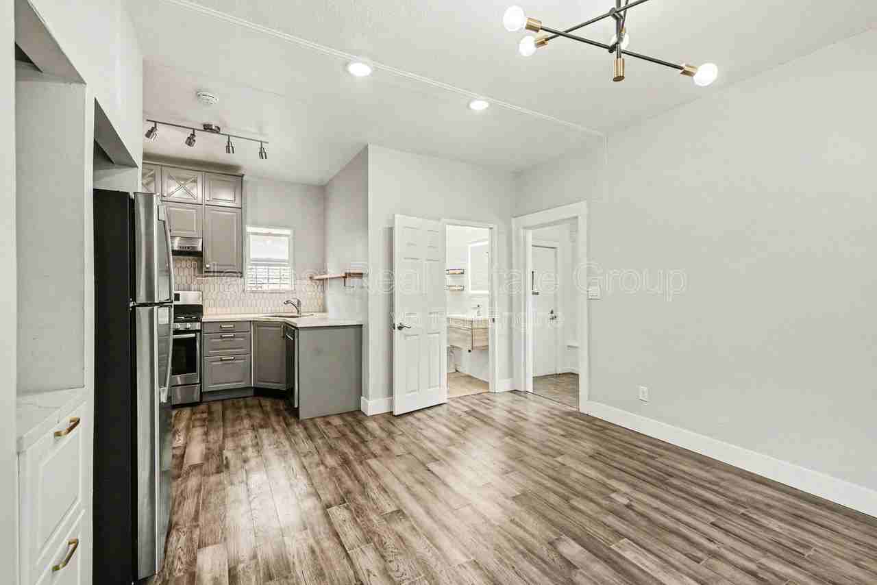 3840 Martin Luther King Jr Way #B - Photo 7 of 21