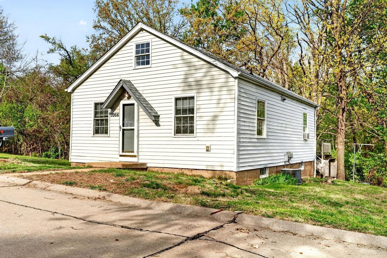 3966 Kleinschmidt Rd - Photo 2 of 28