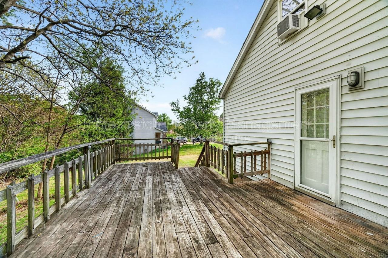 3966 Kleinschmidt Rd - Photo 6 of 28