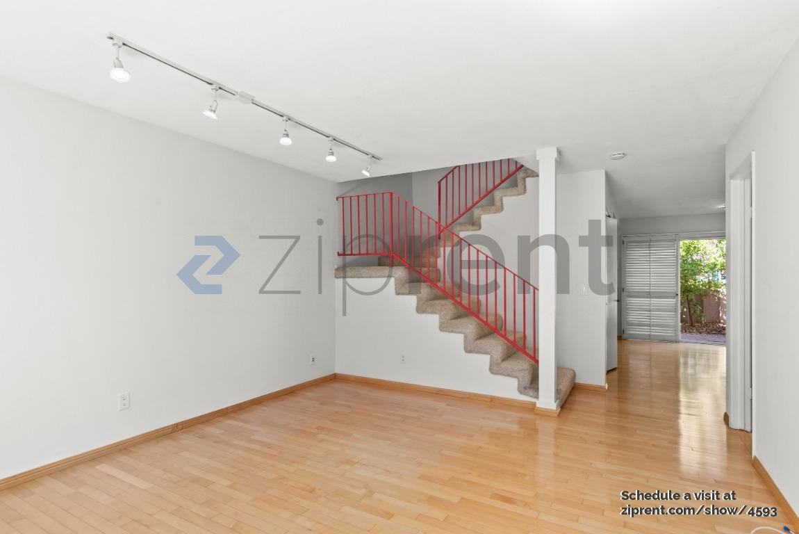 11051 Firethorne Dr - Photo 4 of 20