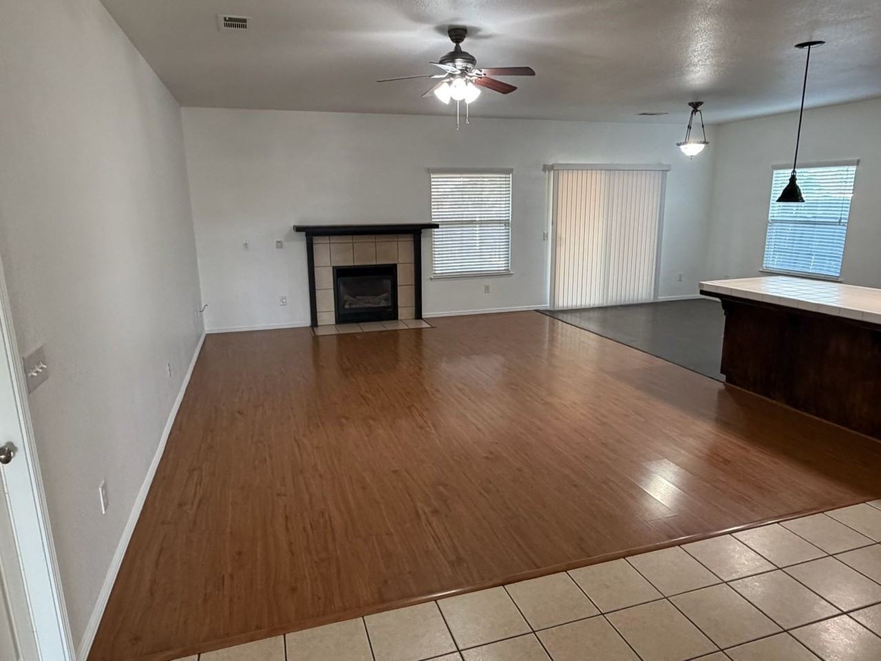 1339 Vine St - Photo 3 of 23