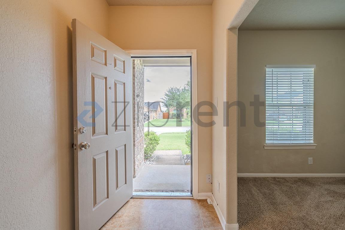 3029 Cambridge Meadows Ln - Photo 4 of 33
