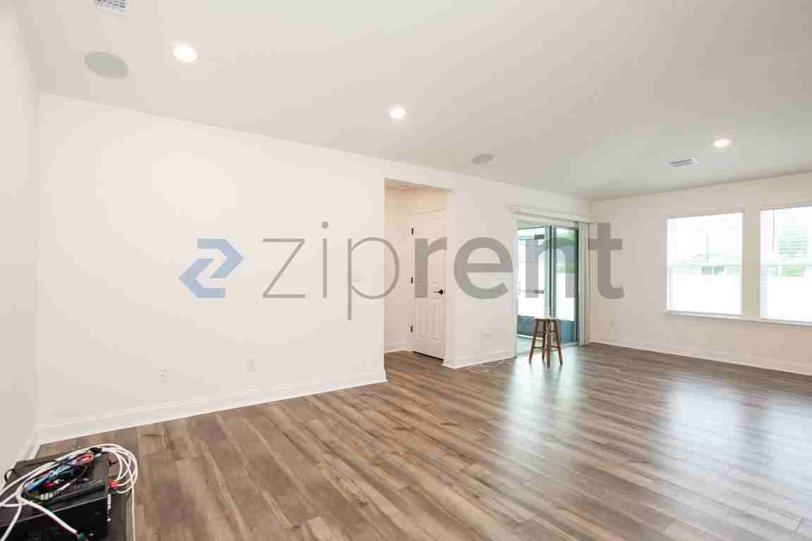 277 Rambling Brook Trl - Photo 5 of 28