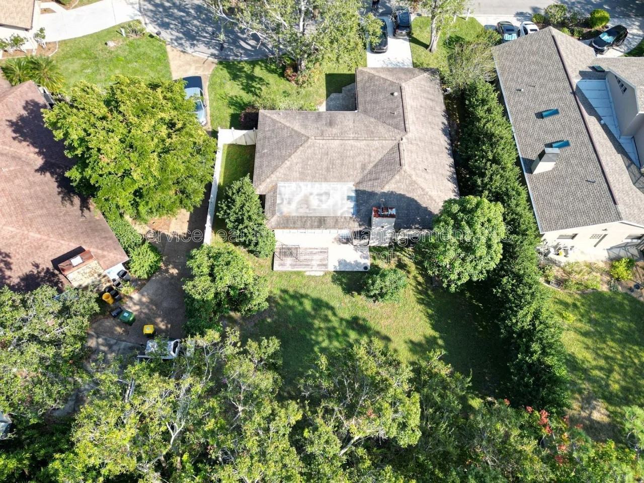 423 Whispering Oaks Ct - Photo 4 of 37