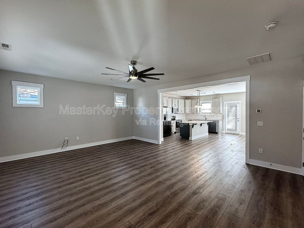 102 N Dunn St - Photo 2 of 24