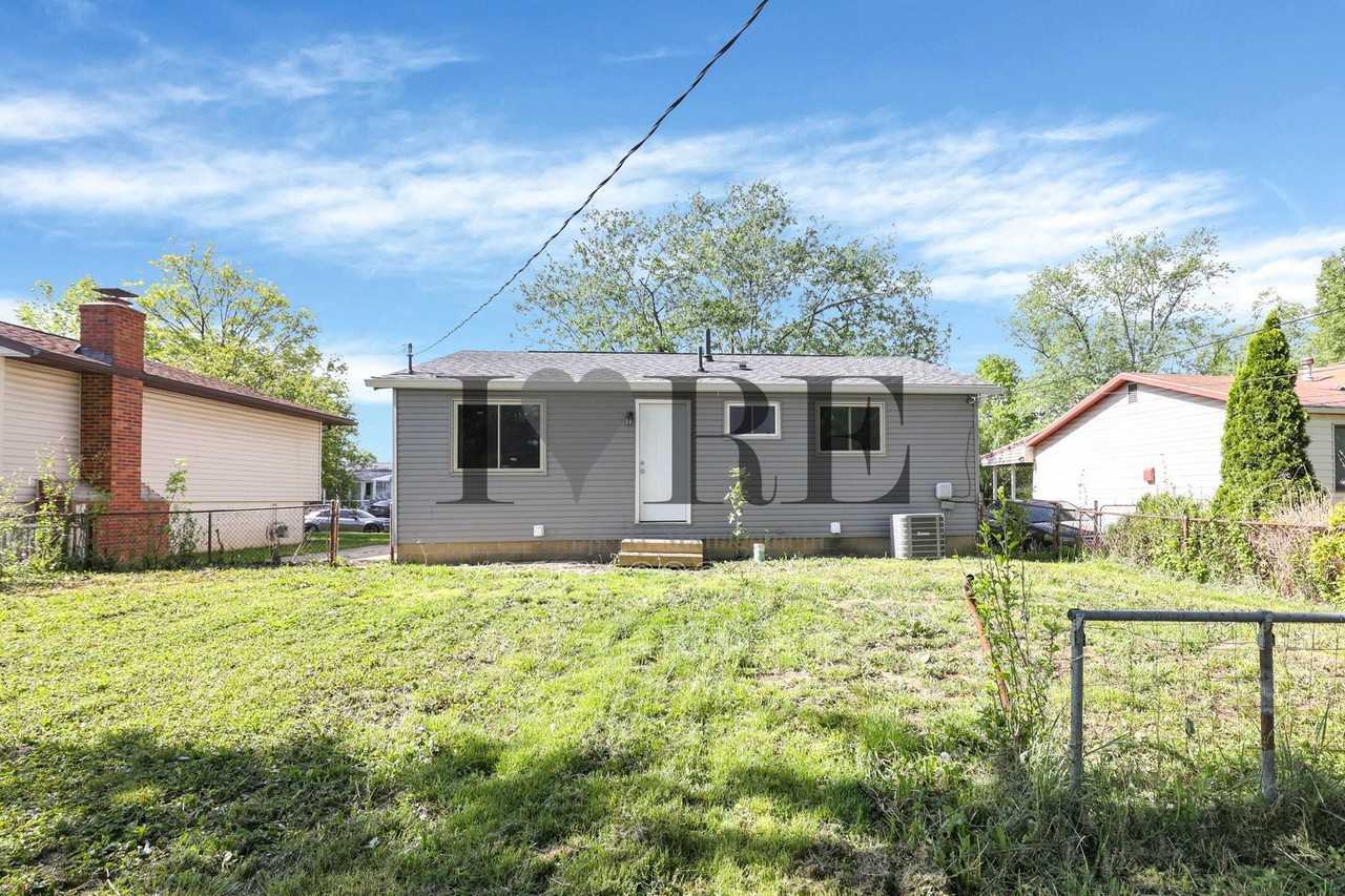 1902 Brookfield Rd - Photo 4 of 32