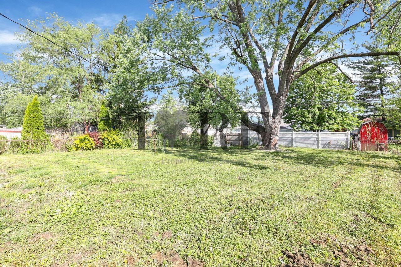 1902 Brookfield Rd - Photo 7 of 32