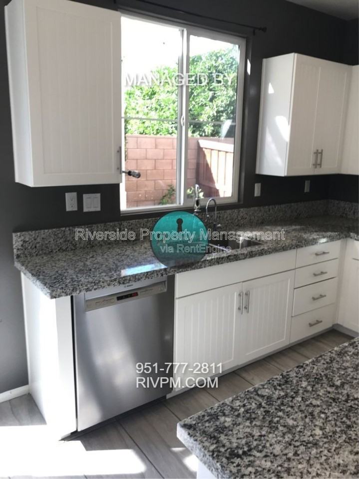 8284 Camino Alto Dr - Photo 5 of 35