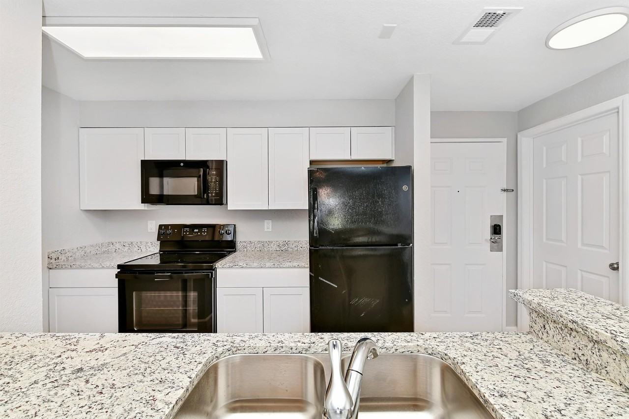 7503 Atlantis Way #G103 - Photo 5 of 41