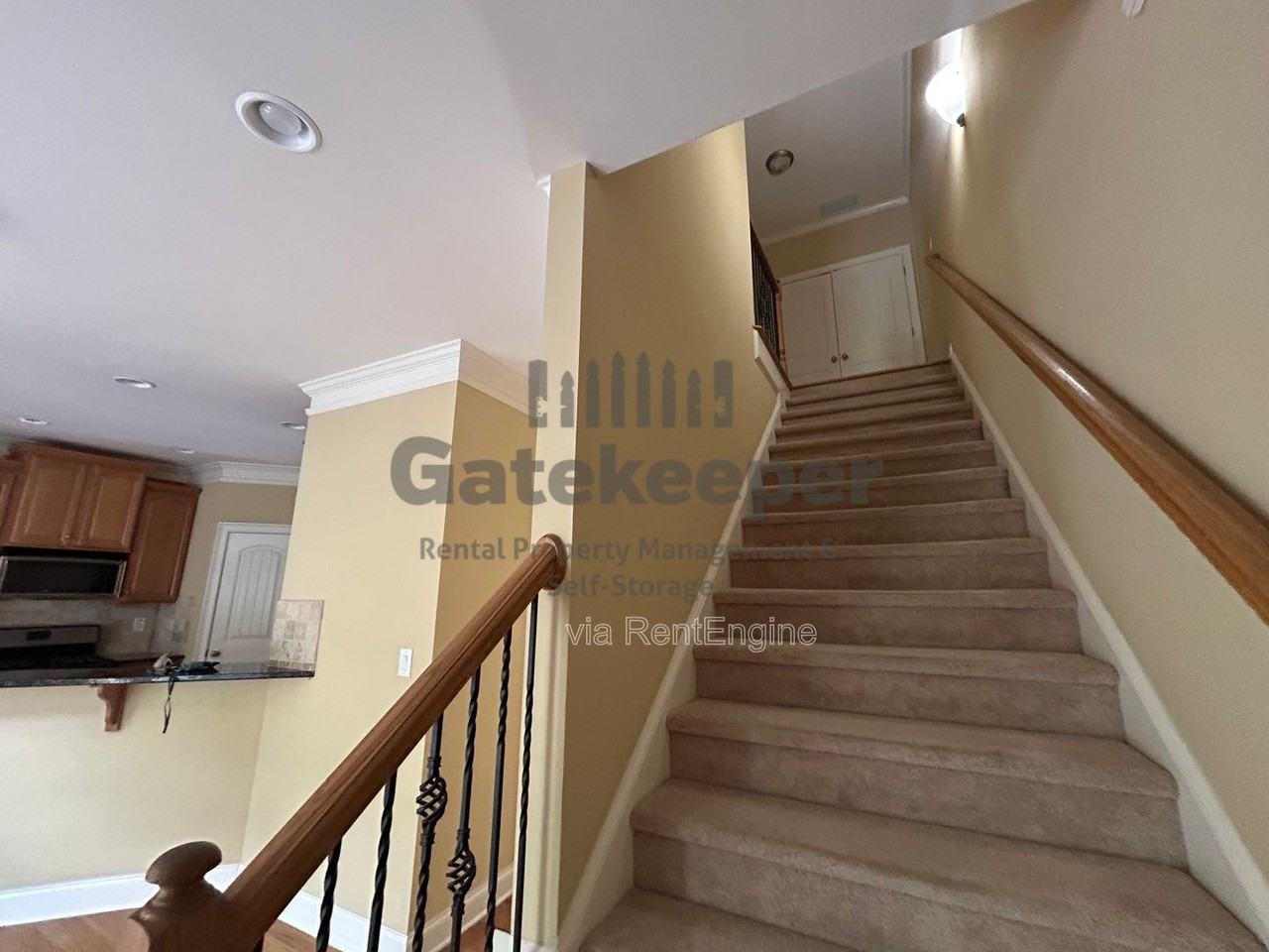 106 Lexington Vlg - Photo 6 of 19