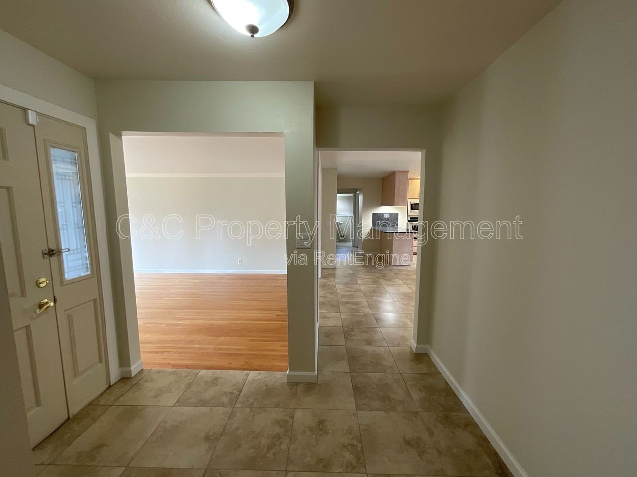 1426 Ormsby Dr - Photo 6 of 43