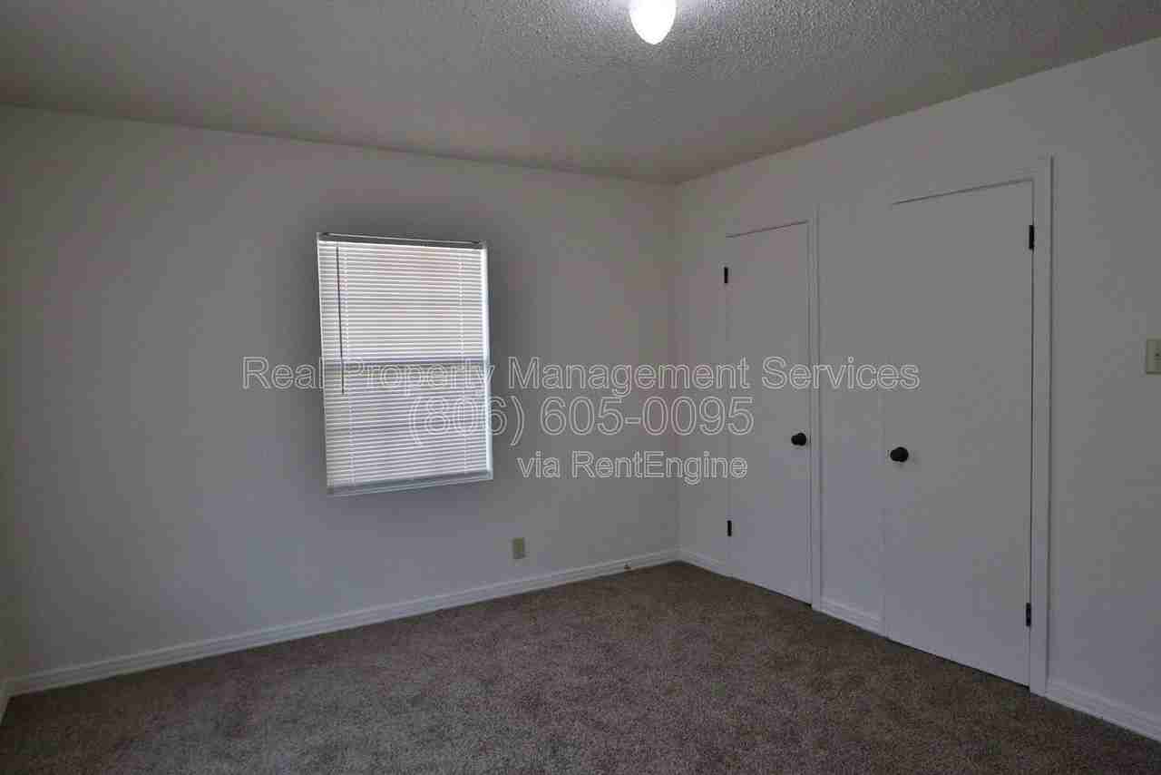 2521 41st St - Photo 6 of 7