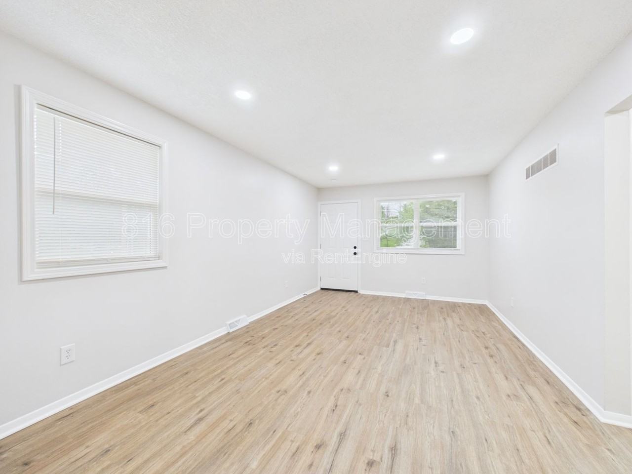 100 S Oxford Ave - Photo 4 of 26