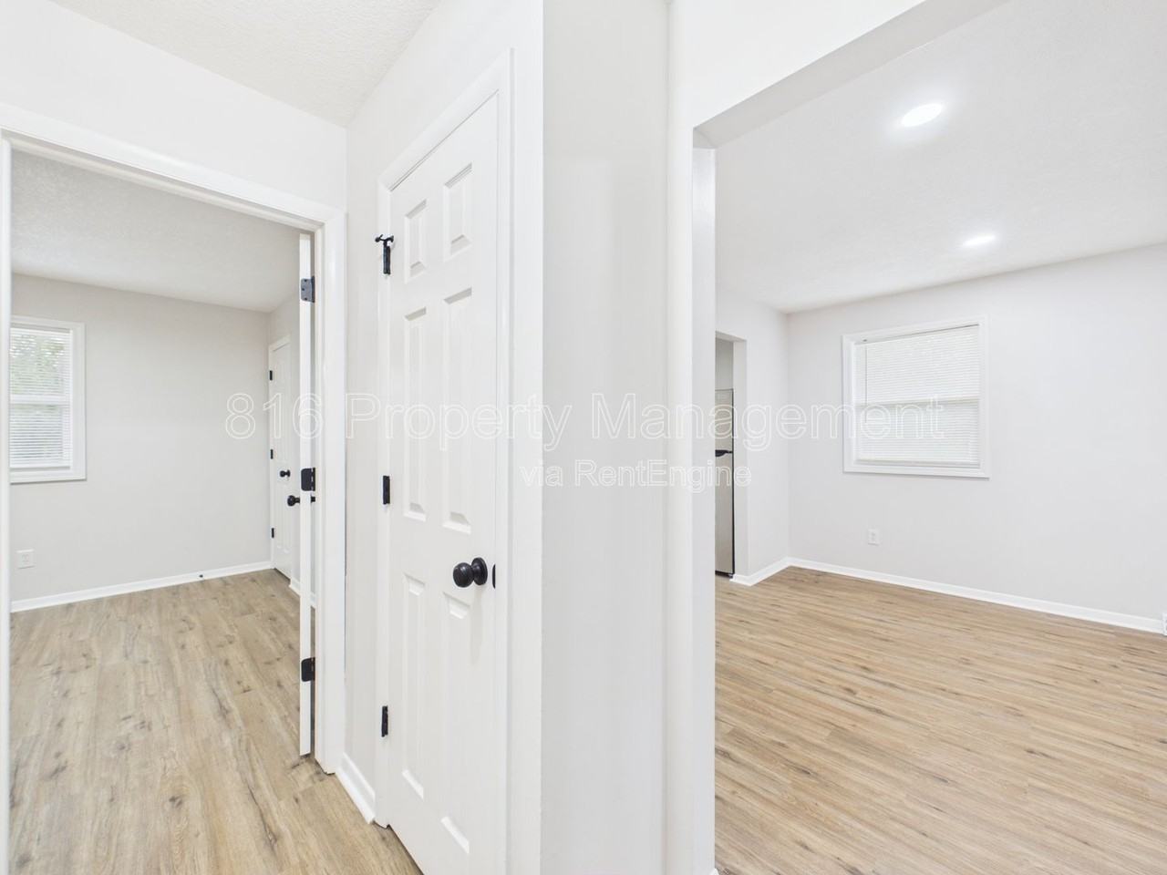 100 S Oxford Ave - Photo 7 of 26