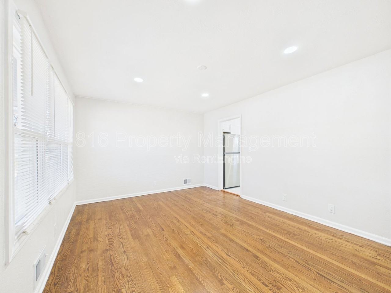 4730 Richmond Ave - Photo 3 of 24