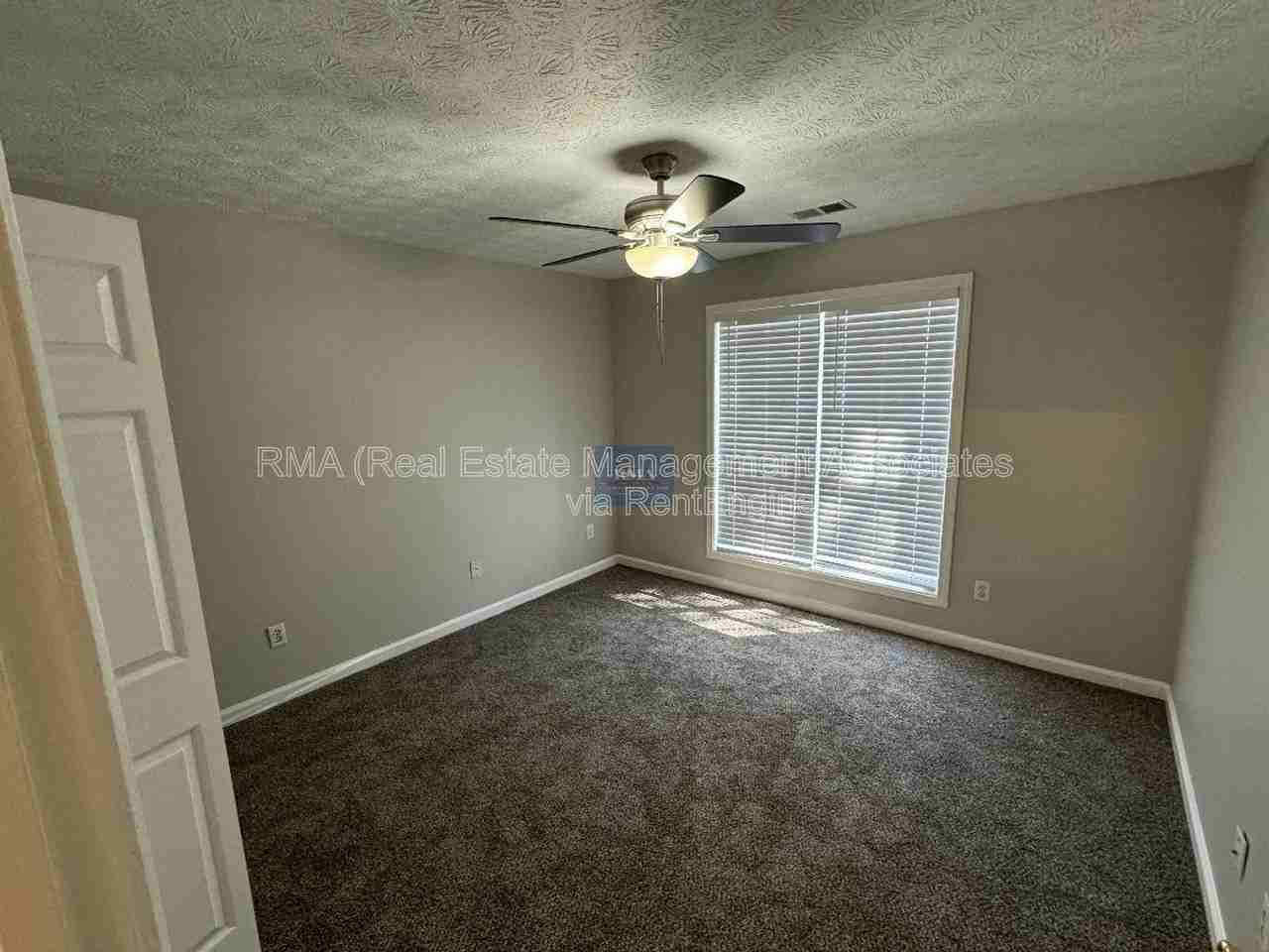 43 92 Place - Photo 5 of 9