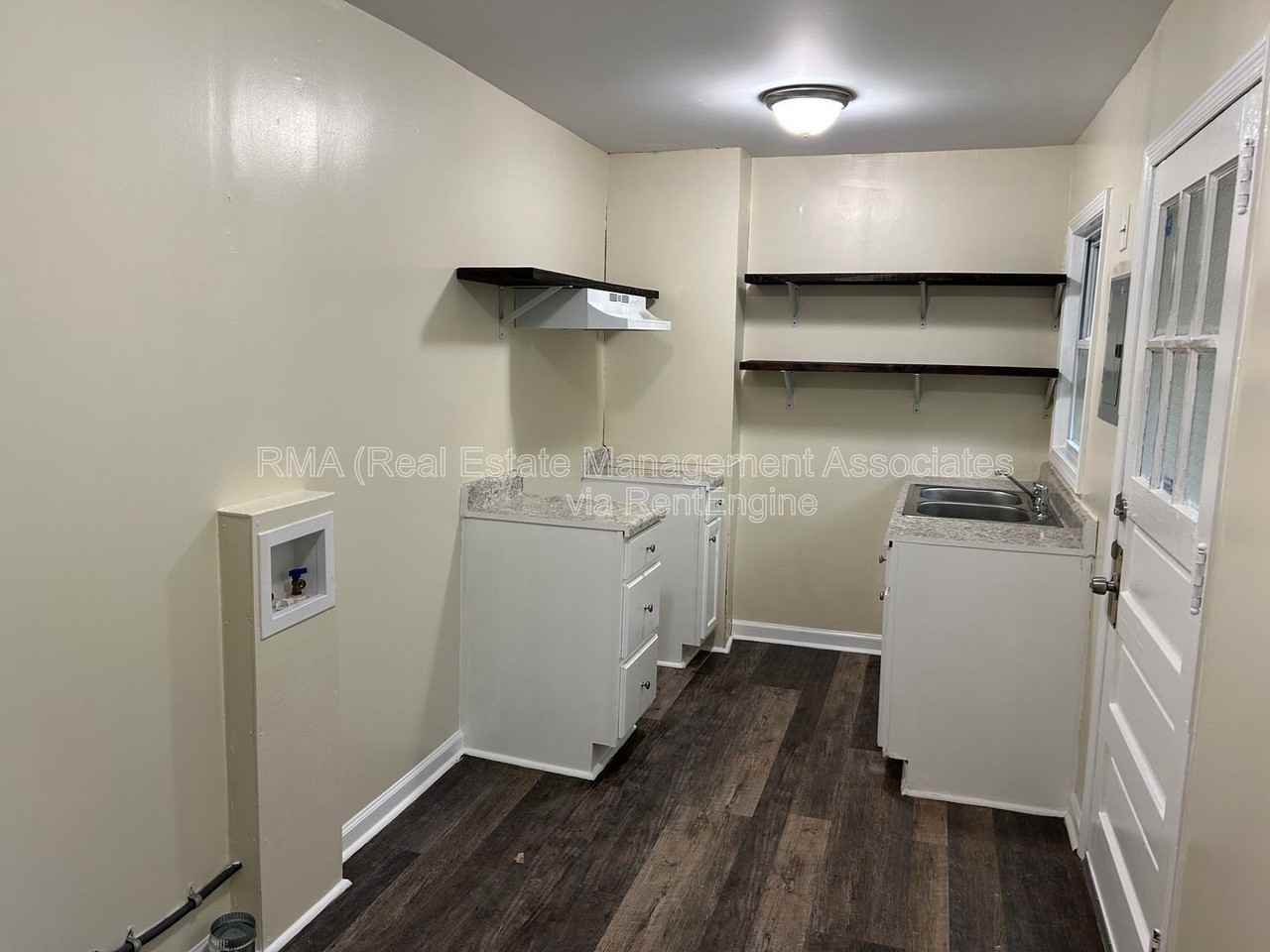 724 W Taylor St - Photo 2 of 5