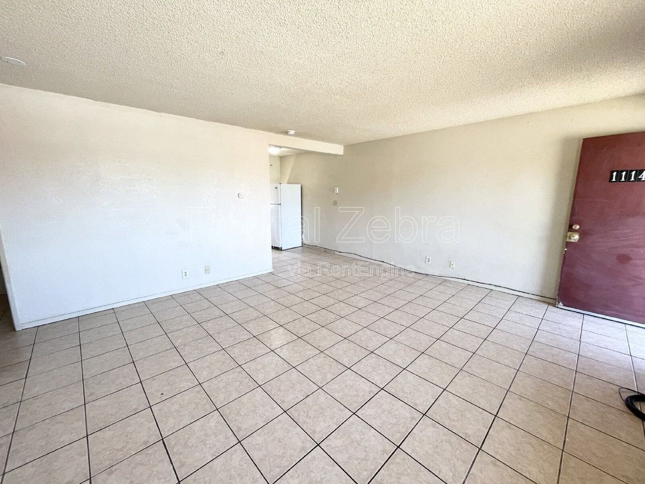 1114 I St - Photo 3 of 5