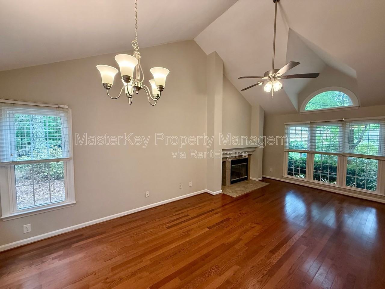103 Miramar Ct - Photo 3 of 18