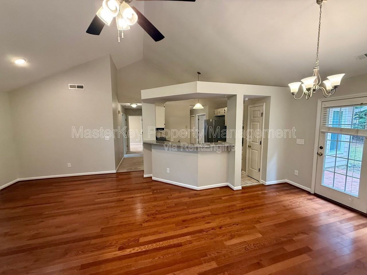 103 Miramar Ct - Photo 4 of 18