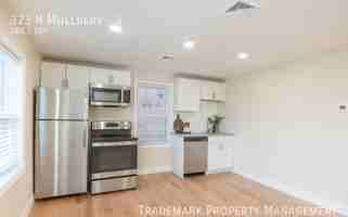 featured image of 323 N Mulberry St #4