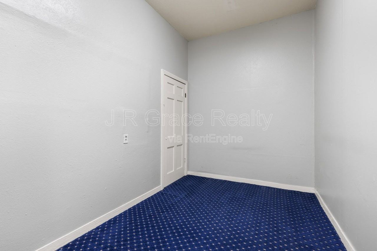 2803 Bellmead Dr - Photo 2 of 14