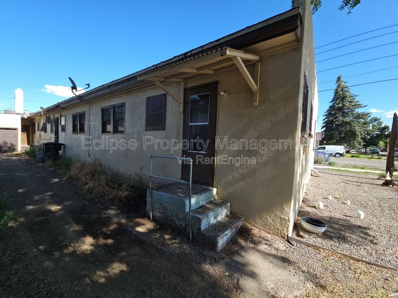 1125 3rd St - Photo 4 of 14