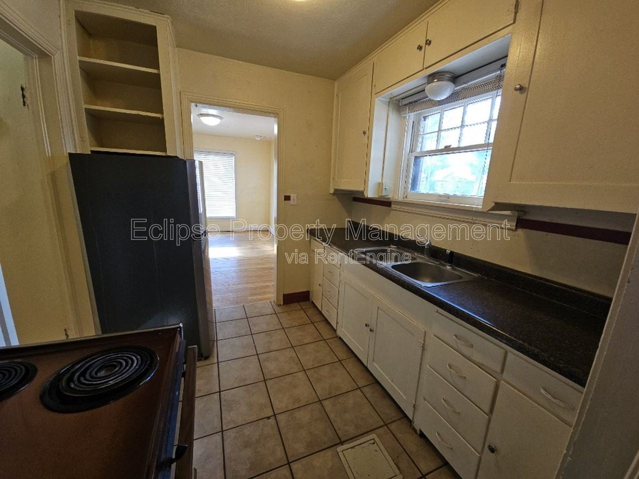 1125 3rd St - Photo 7 of 14