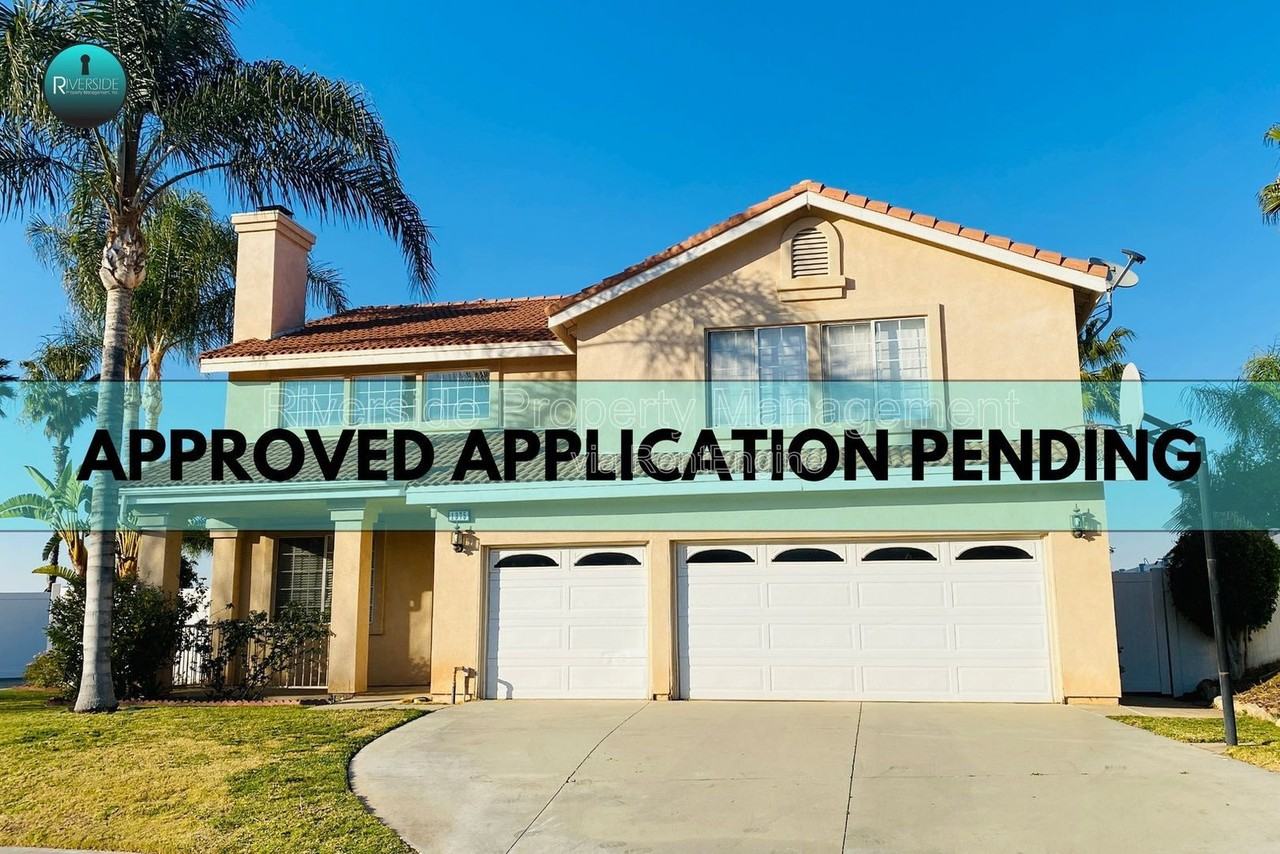 1375 Williamsburg Ln