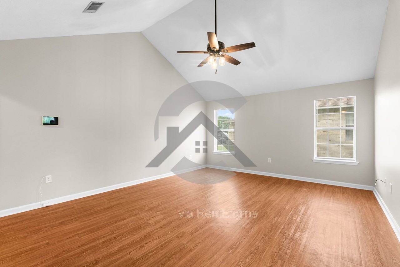 3970 Gabrial Dr - Photo 3 of 13