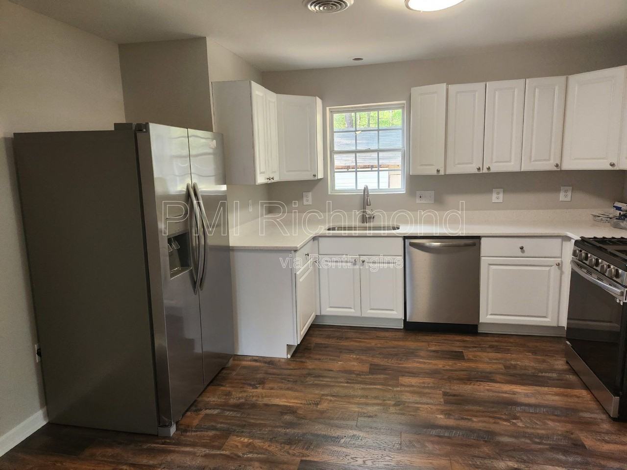 8037 Varina Rd - Photo 7 of 17