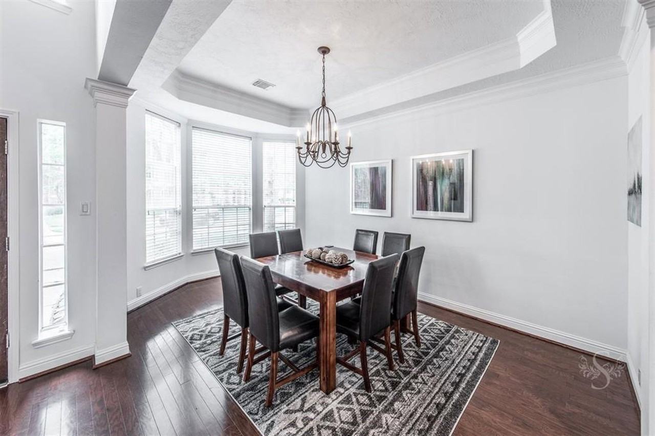 2211 Merrill Hills Cir - Photo 3 of 26