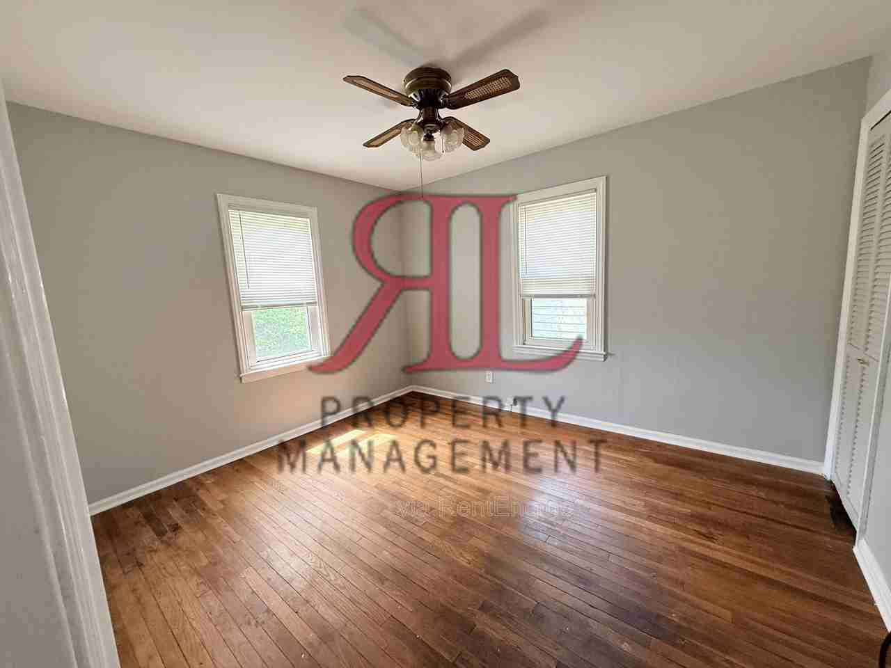 1011 Mohican Ave - Photo 5 of 16