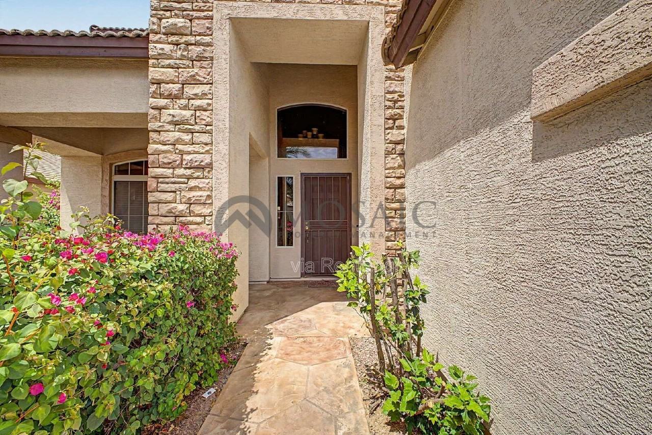 3356 E Mayberry Ave - Photo 4 of 43