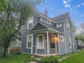 41 Caledonia St Ne #1 - Photo 1 of 1