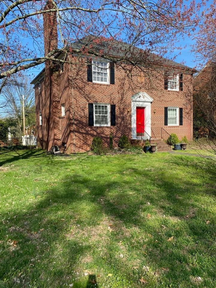 3910 Cary Street Rd #B - Photo 3 of 33