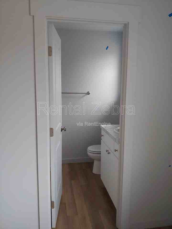 2044 Nw 11th St #2044 - Photo 6 of 10