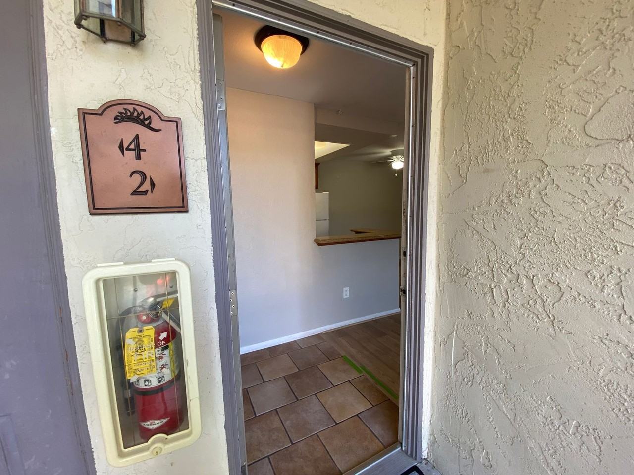 432 Edgehill Ln #2 - Photo 5 of 46