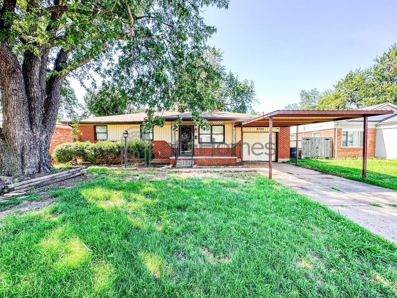 4722 Se 27th St - Photo 2 of 19