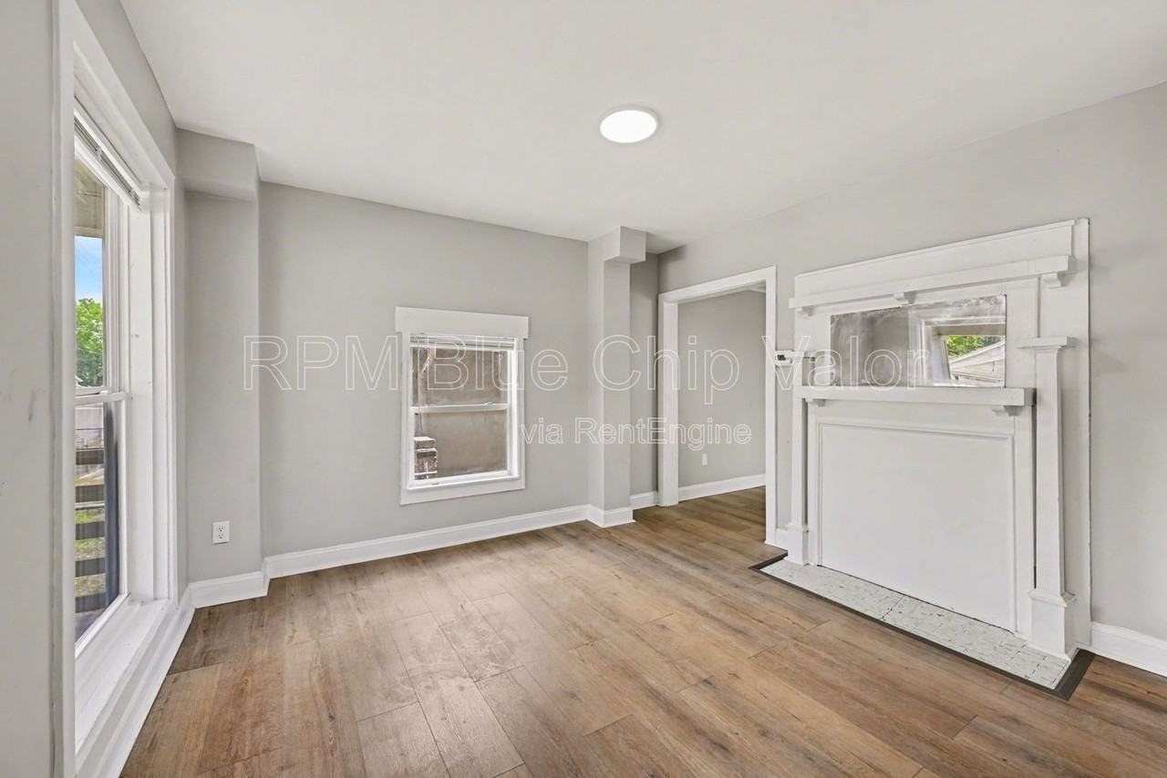 1710 Lawn Ave - Photo 4 of 25