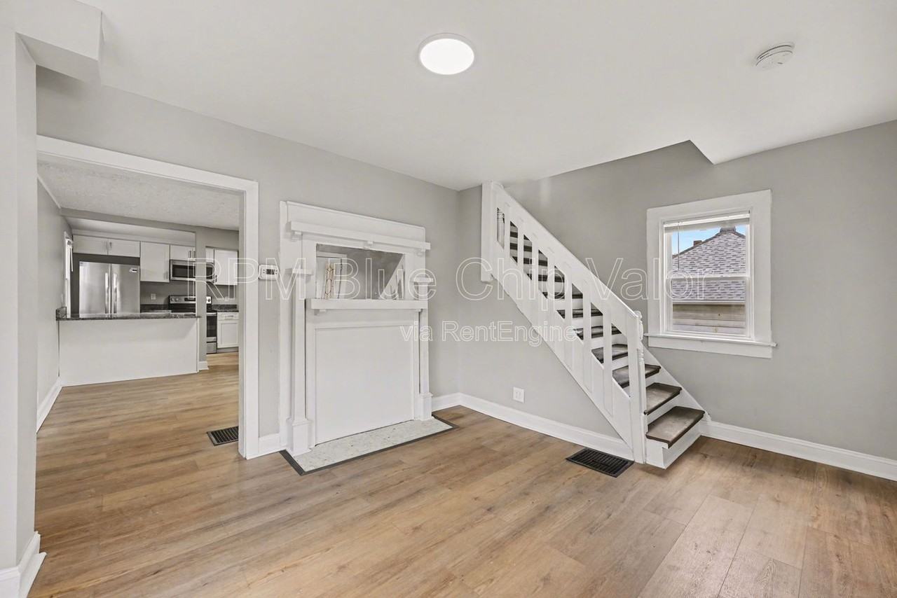 1710 Lawn Ave - Photo 5 of 25