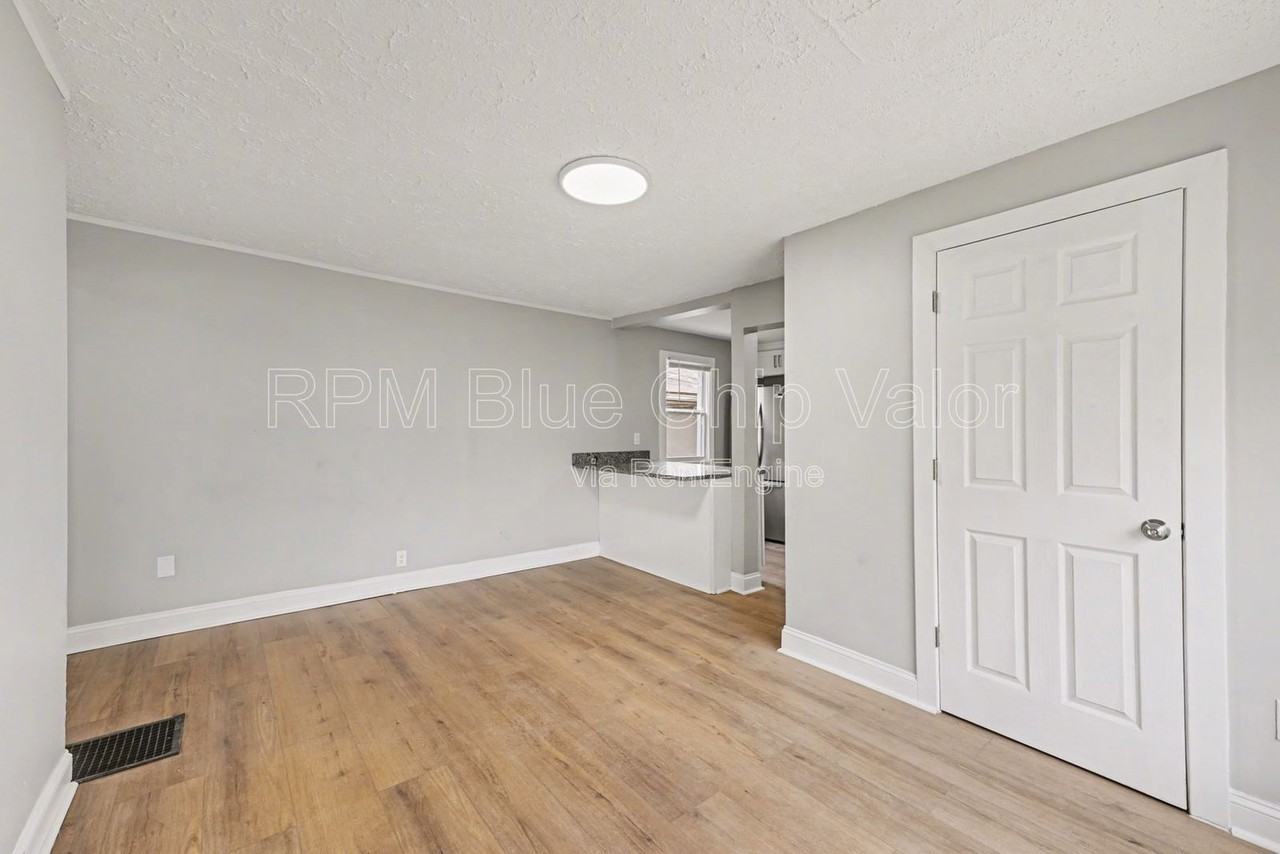 1710 Lawn Ave - Photo 6 of 25