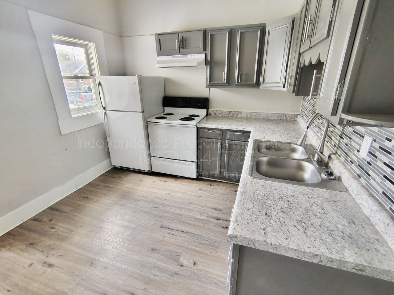 817 S Main St - Photo 6 of 11