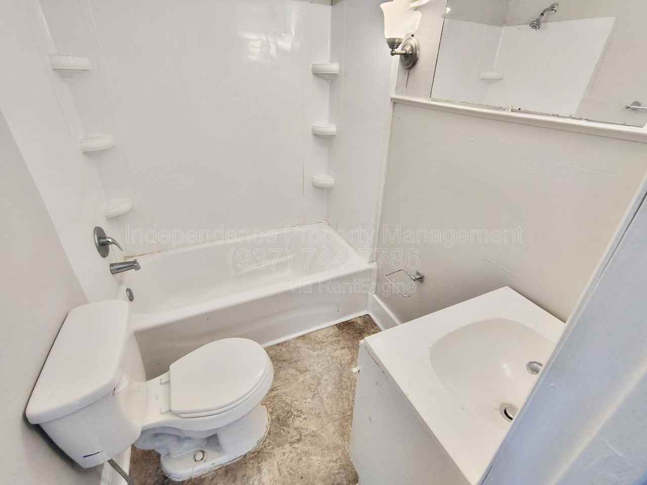 817 S Main St - Photo 7 of 11