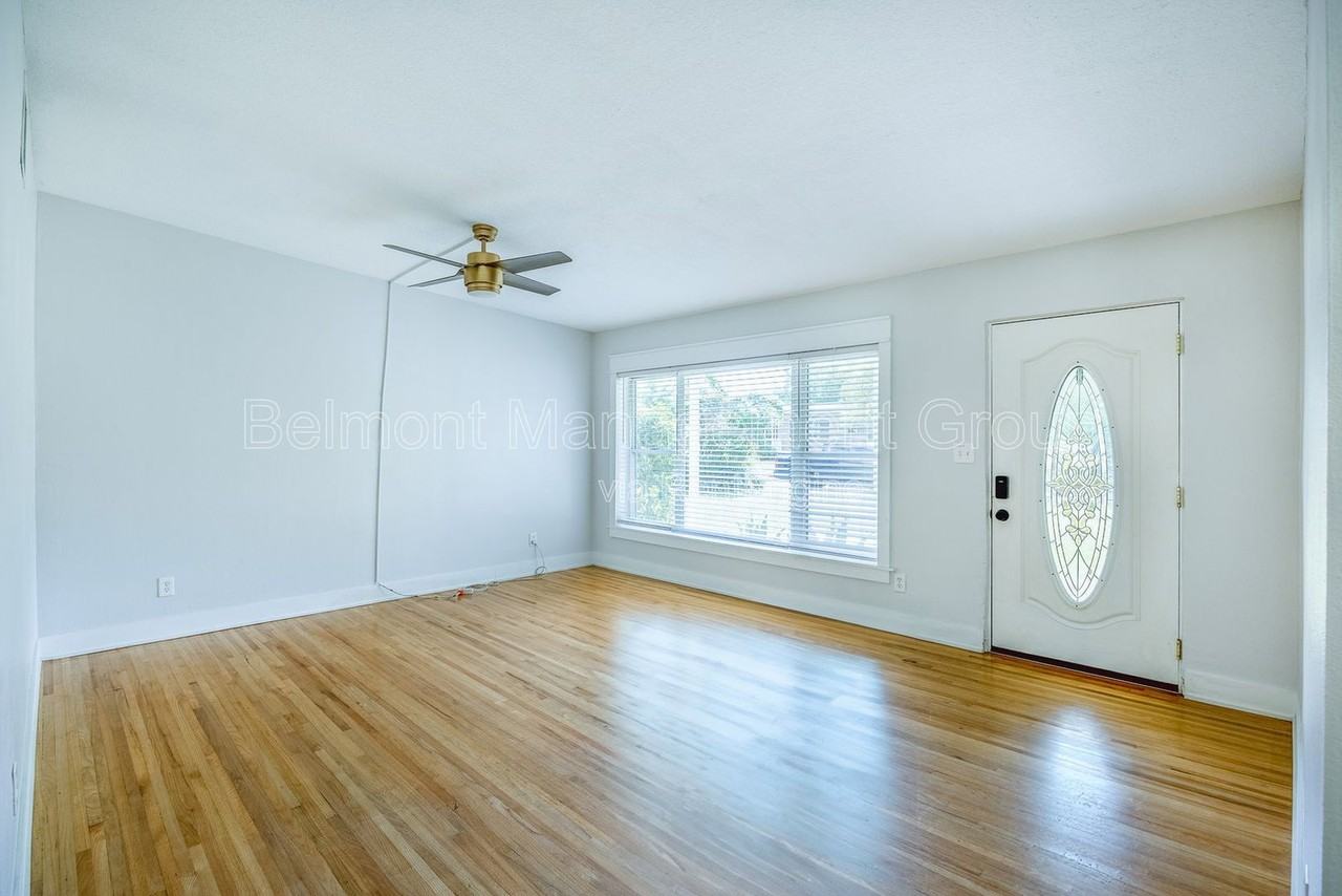 316 Lake Fair Ln - Photo 3 of 14